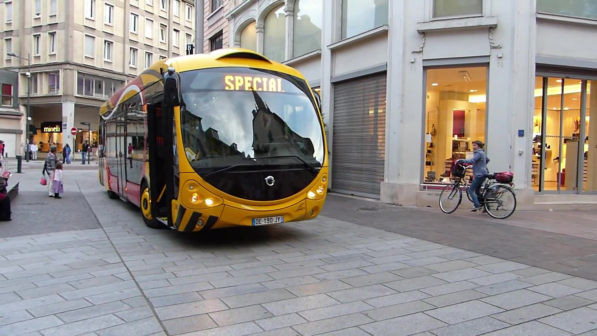 法国floirat前置老式公交车