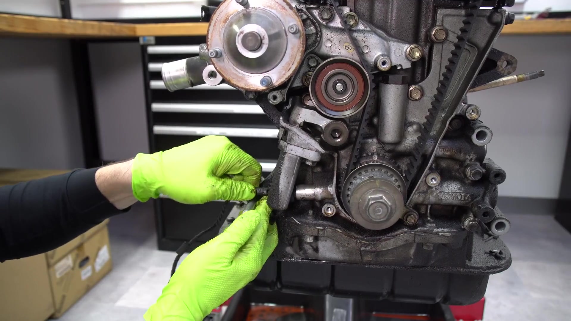 [机翻]双字幕~丰田2jz发动机拆解