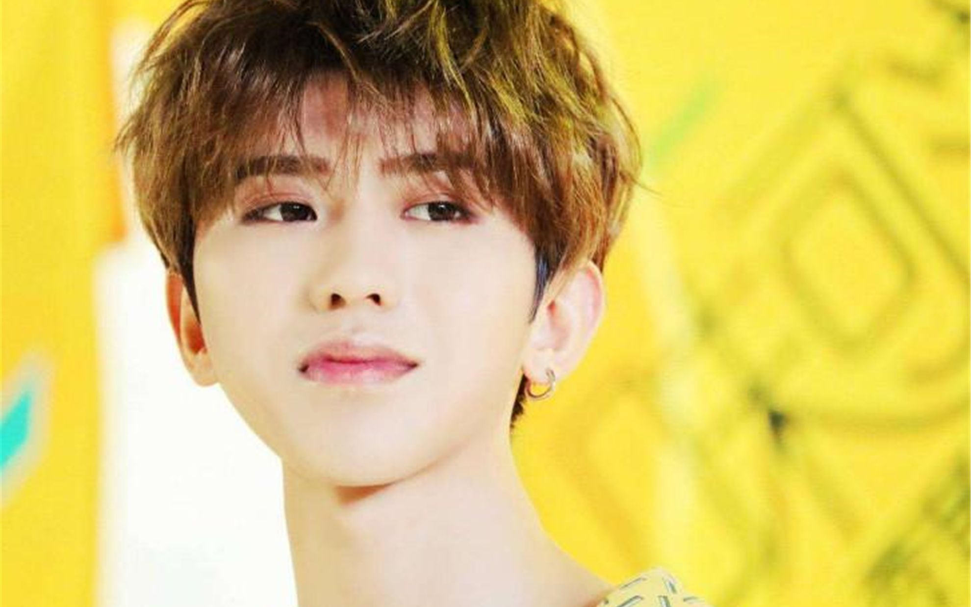 蔡徐坤 原来这就是侧脸杀