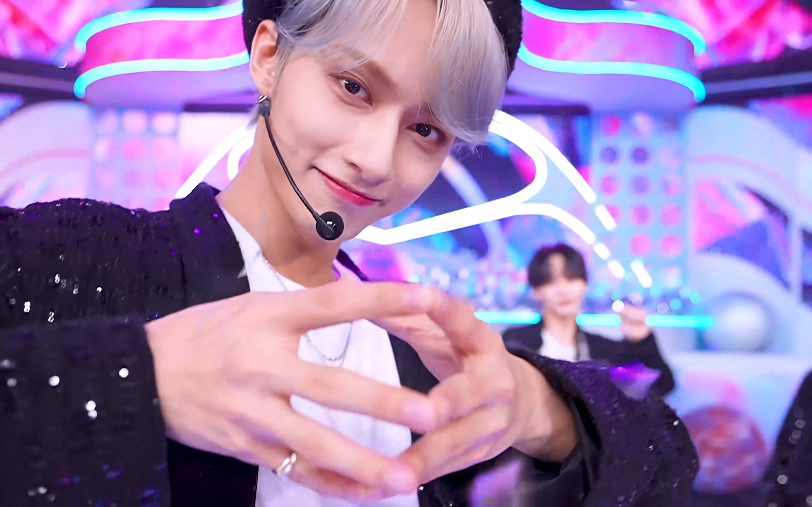 seventeen|夏日清凉曲《_world》打歌舞台一键换装