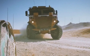 英军猎狐犬4X4 MRAP 防雷装甲车哔哩哔哩bilibili