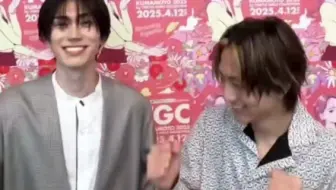 两大特摄➕两大日腐老公拍的若纸小视频，，，，
