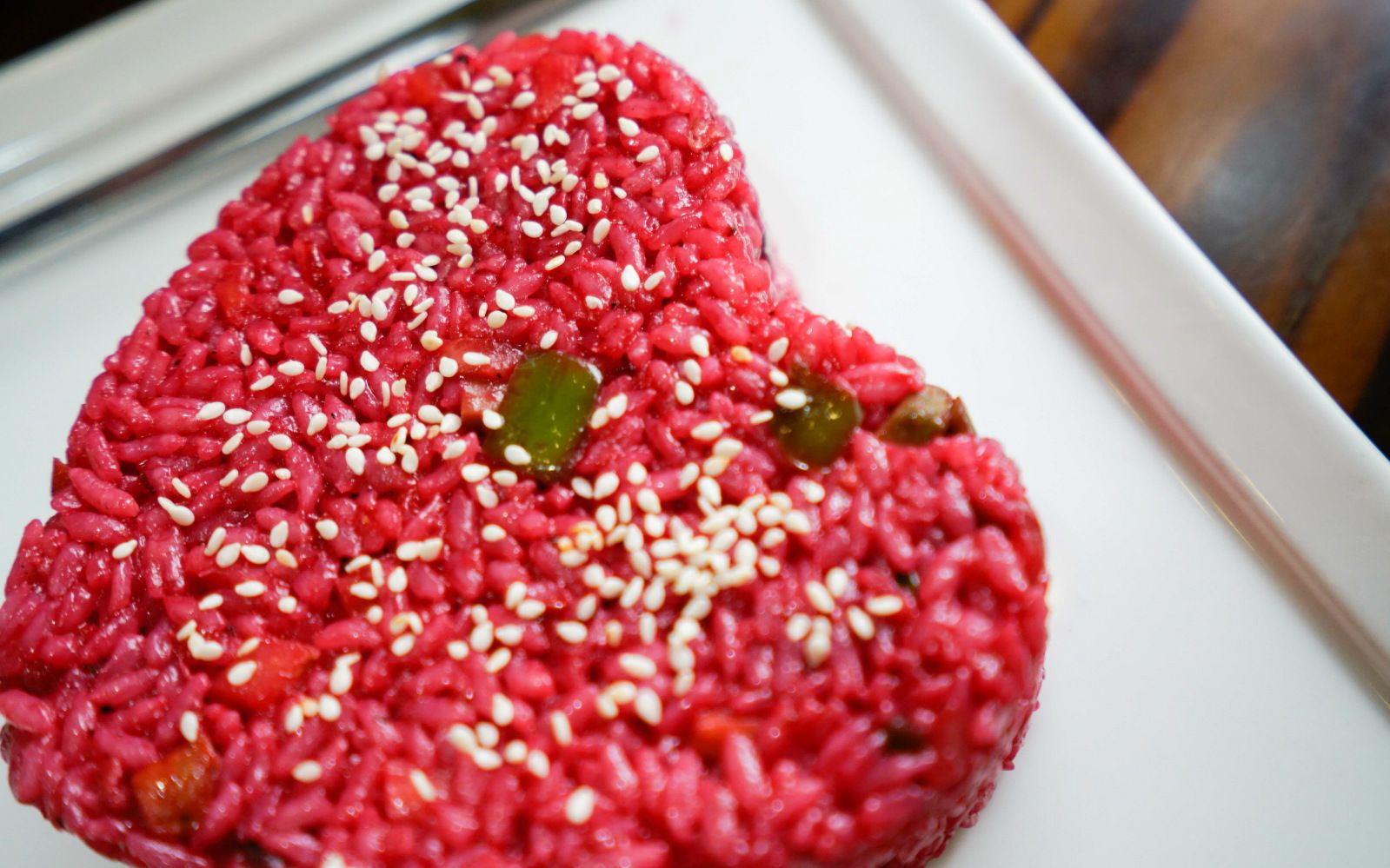 带食肉动物吃素菜被吐槽,情人节粉红心形炒饭满满少女心