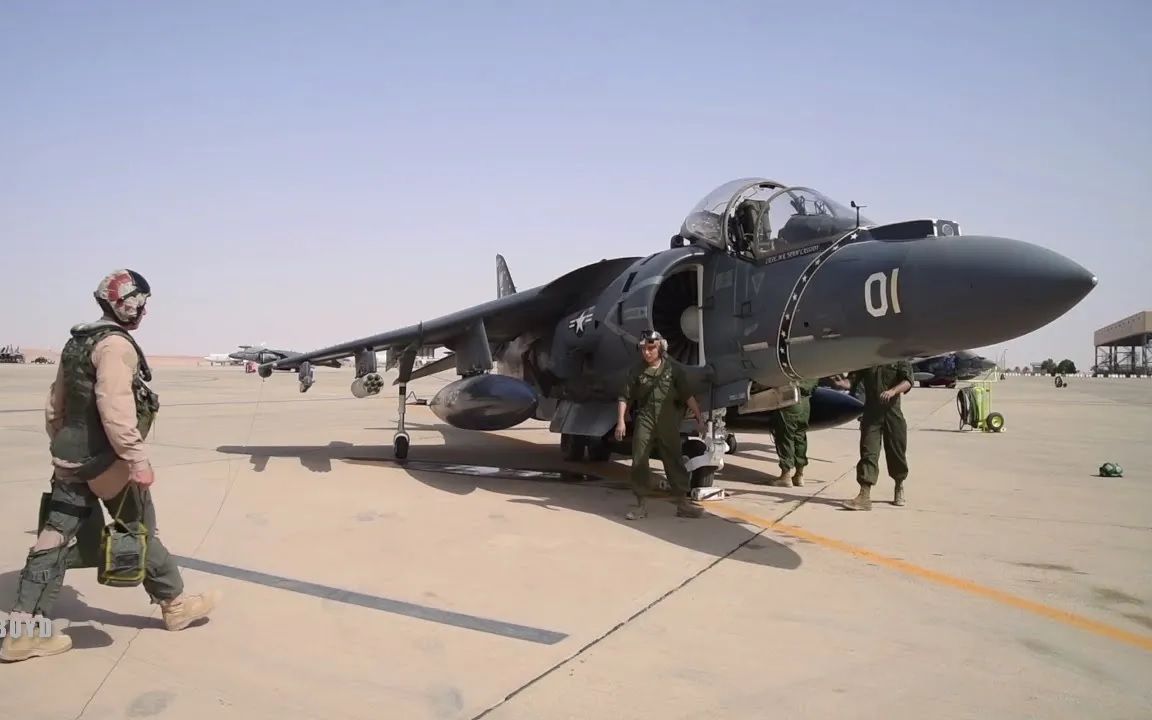 科技与军事:av-8b鹞式战斗机从苏丹王子空军基地(1942)_哔哩哔哩 (゜