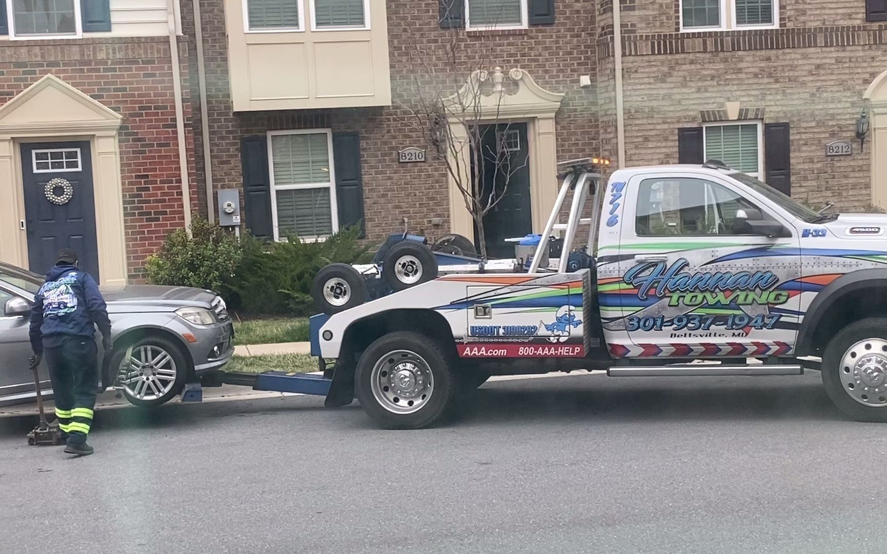 200美元一次美国拖车公司如何偷车