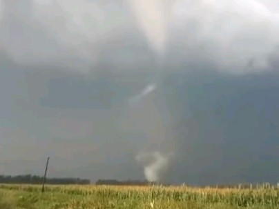 2021年9月8日内蒙古通辽孔家龙卷风,相对较少见的角度远距离两段