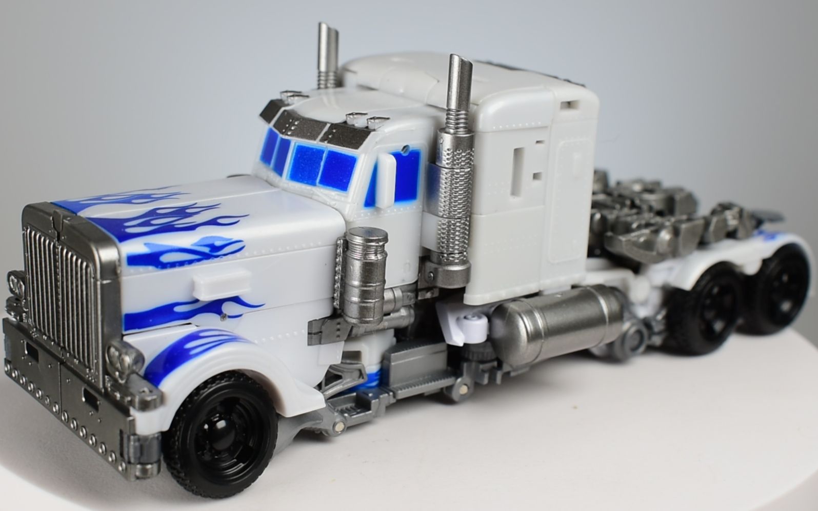 变形金刚 电影 百微 白色青花瓷擎天柱 通天晓