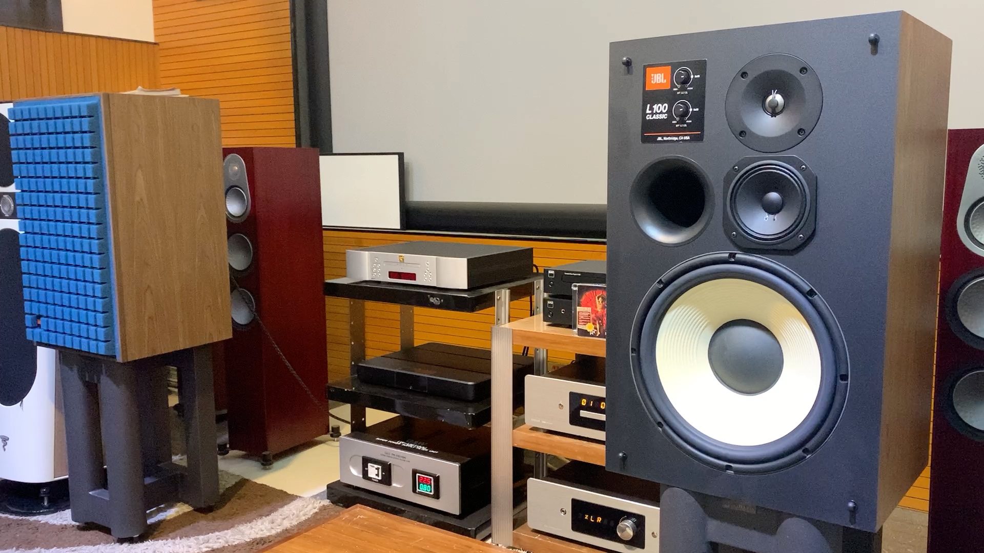 汕头六辉音响五美国jblmodell100classic复刻版书架音箱英国乐圣