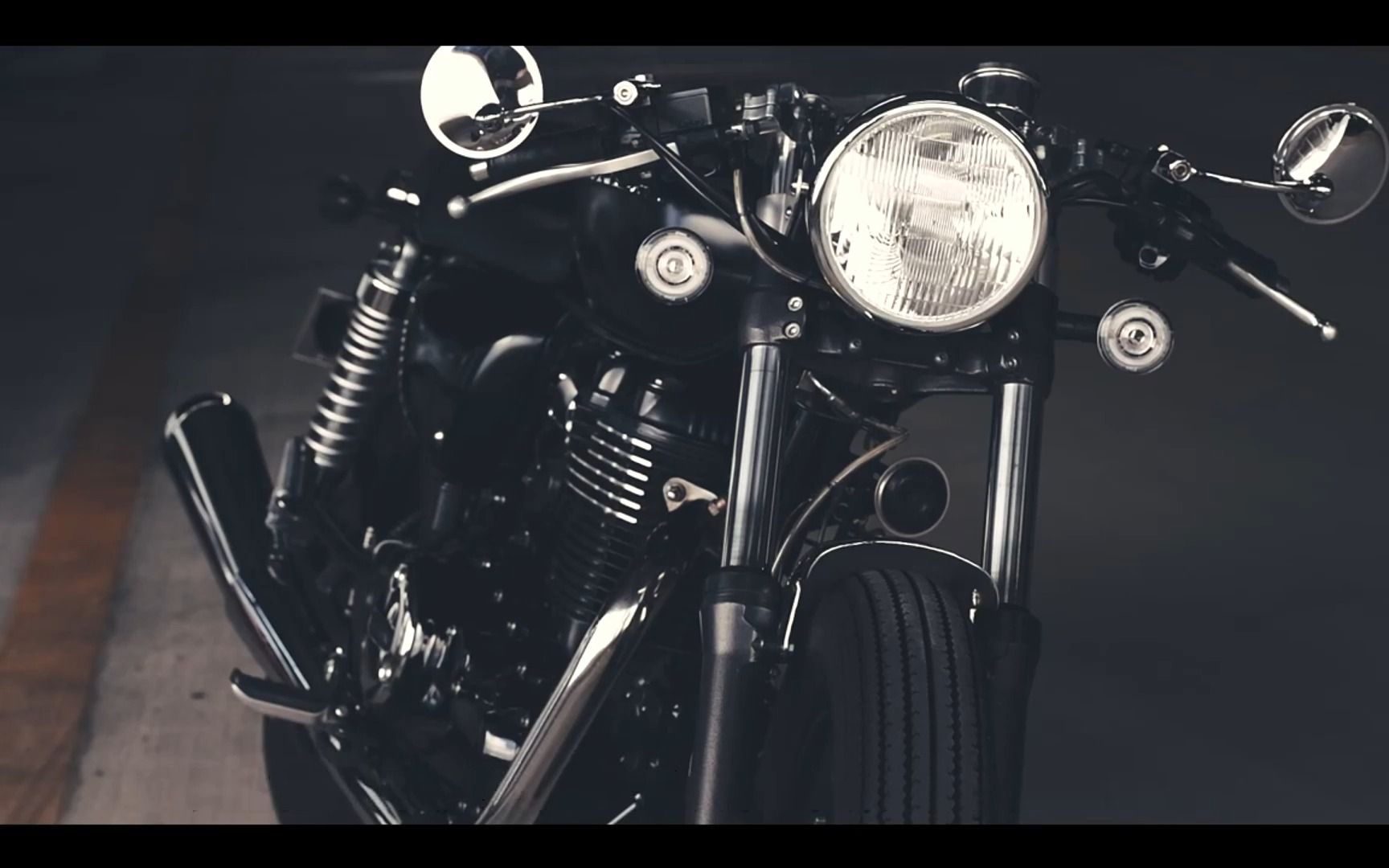 复古摩托车本田gb350 cafe racer改装细节拍摄