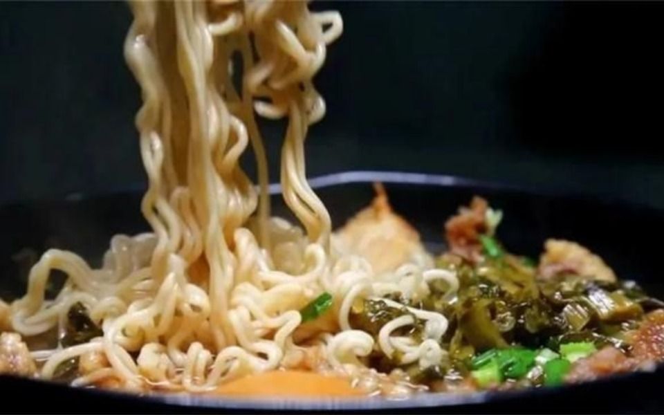 想要吃到正宗的洪濑酸菜面吗?快来跟着大厨学习吧