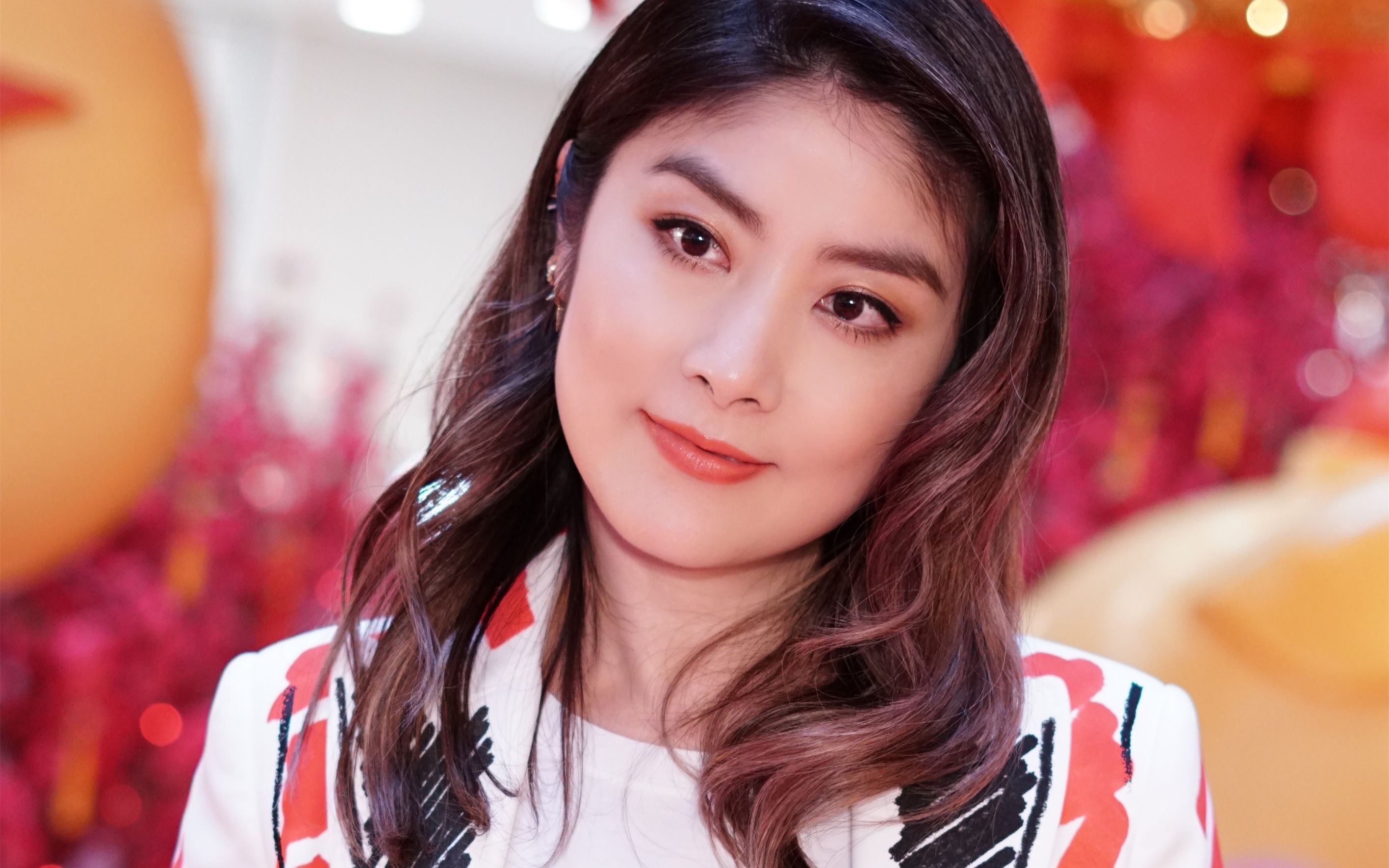 鲁豫有约:女神陈慧琳还是那么的漂亮,带鲁豫畅游香港的中环