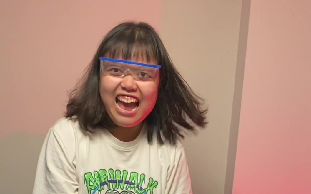 震惊!某假名媛因为舍不得买香水,她居然......-奥黛丽厚本-奥黛丽厚本-哔哩哔哩视频