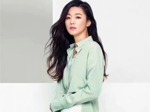 全智贤女神驾到,喜欢她的美丽和野蛮.