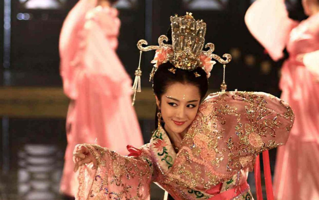 妃子:本来我只是个小宫女,可我有一项特殊技能,让皇帝更爱我了