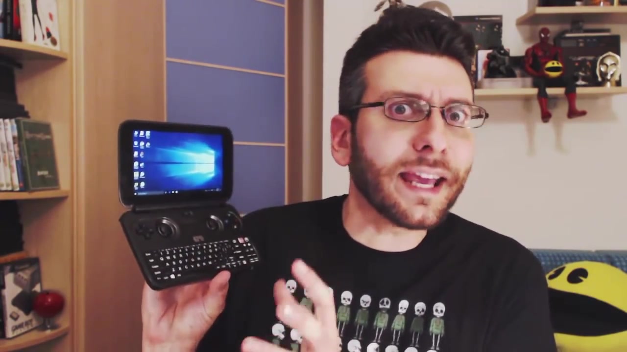 国外主播解说gpd win游戏掌机开箱 感觉看表情我就能听懂