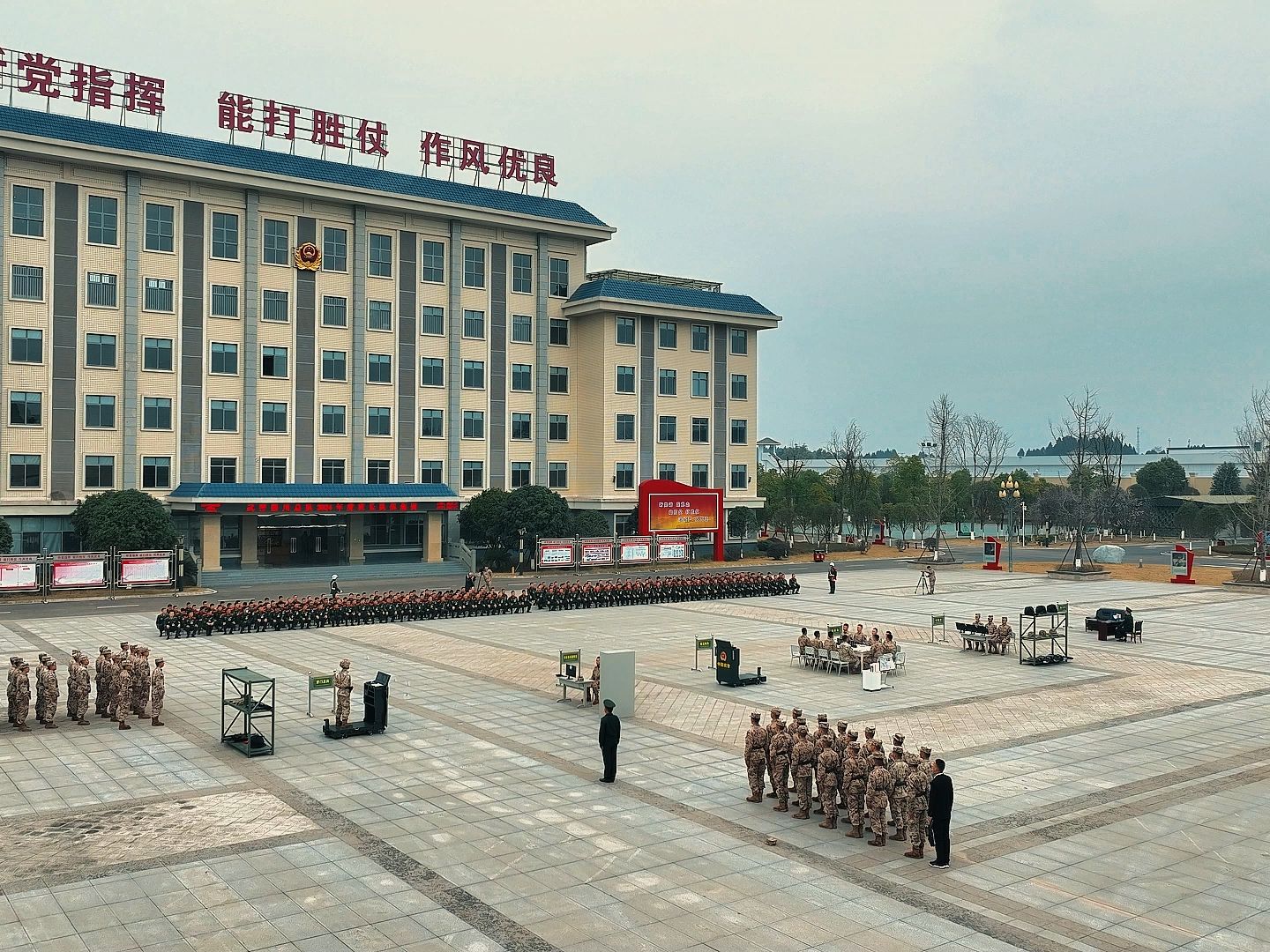 "军中之母"开启淬炼模式(武警四川总队 侯晨曦,洪福乐,张瑜,纪鹏程