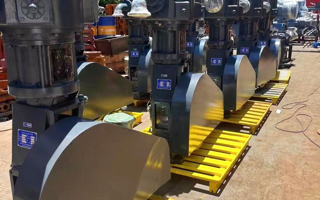 马德宝专业生产真空泵及真空机组,已有31年的行业经验