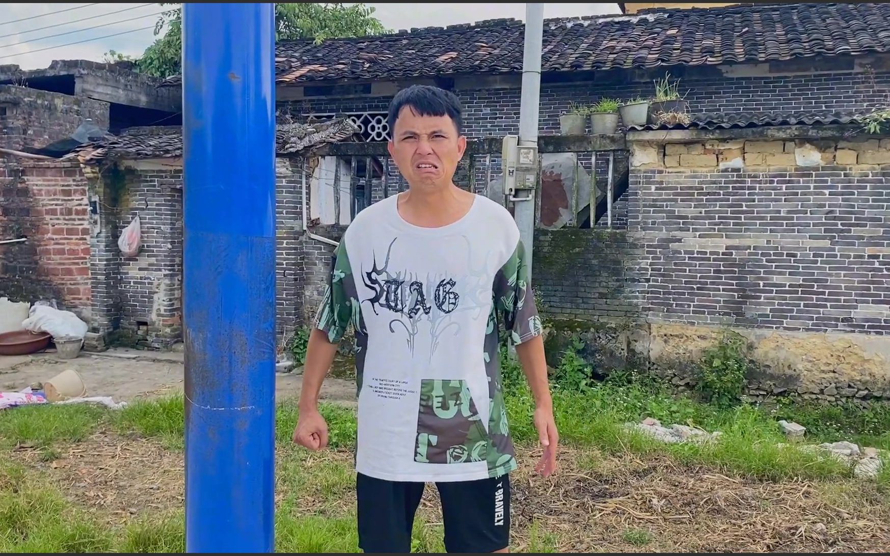 长的帅没办法#搞笑 #无厘头 @磁铁李飞(沙雕村)