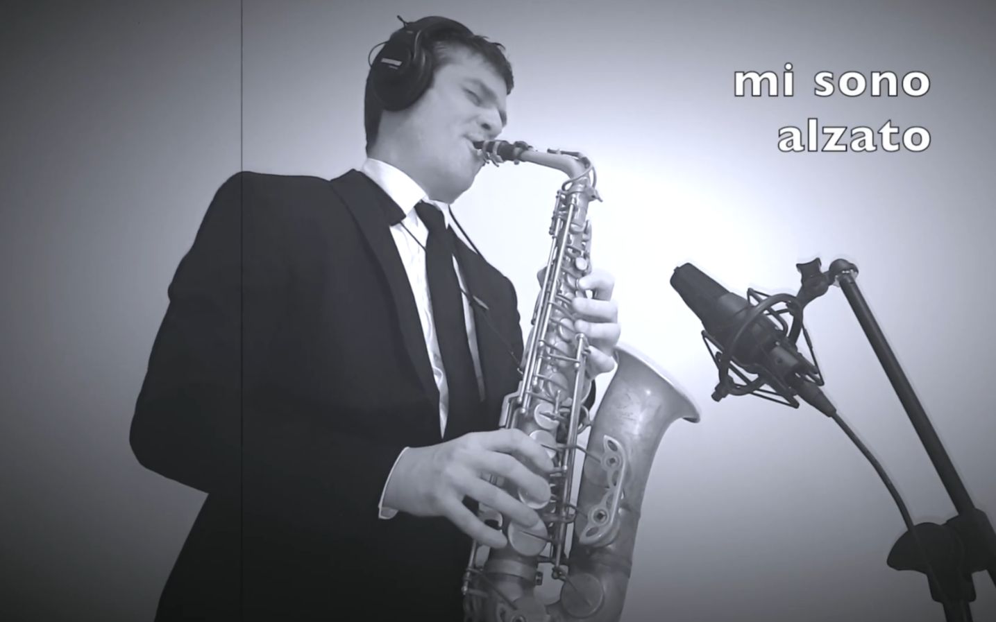 萨克斯啊朋友再见obellaciaoaltosaxremix乐谱请留言