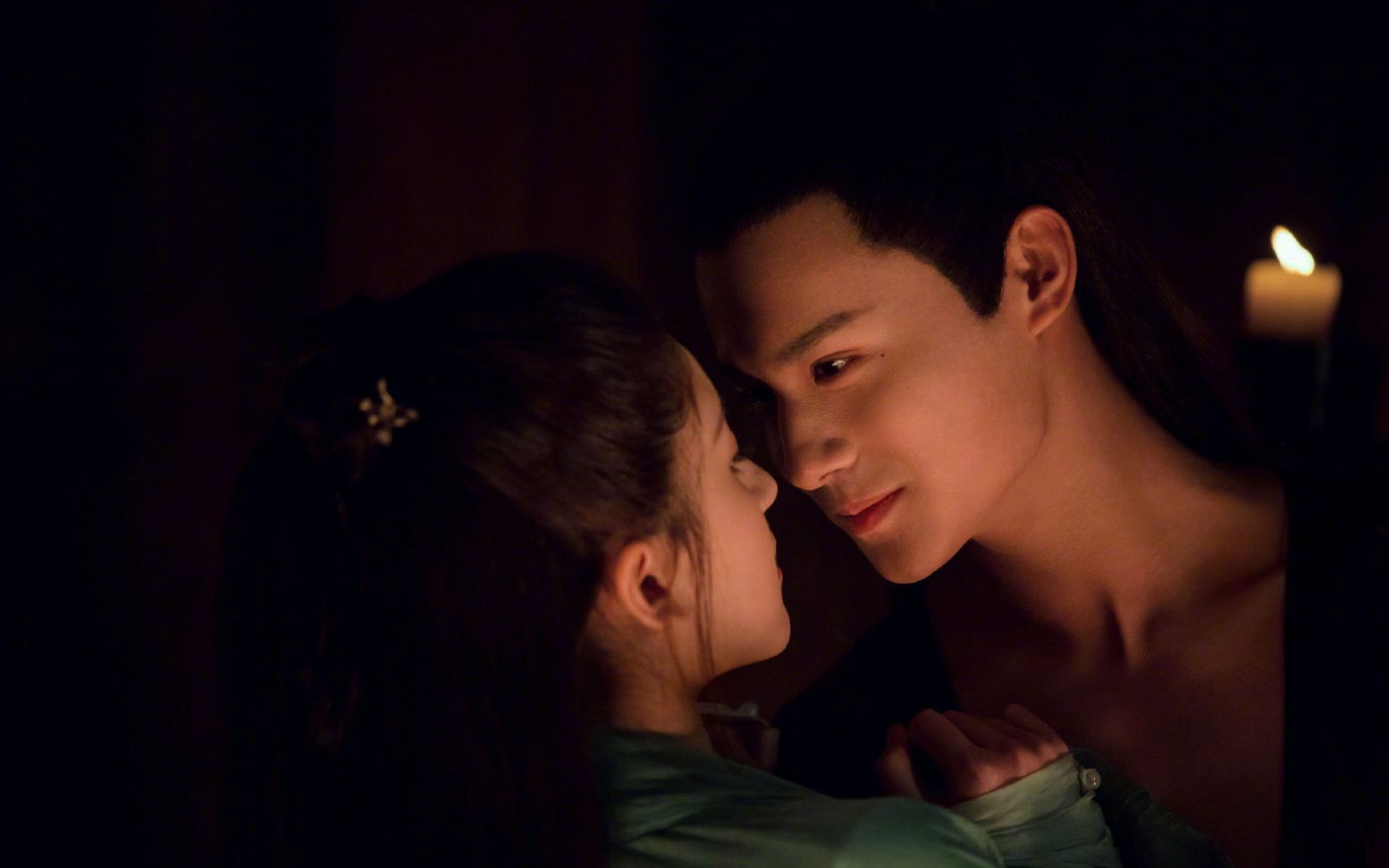 《三千鸦杀》 傅九云×覃川 吻戏合集 (郑业成×赵露思)_哔哩哔哩