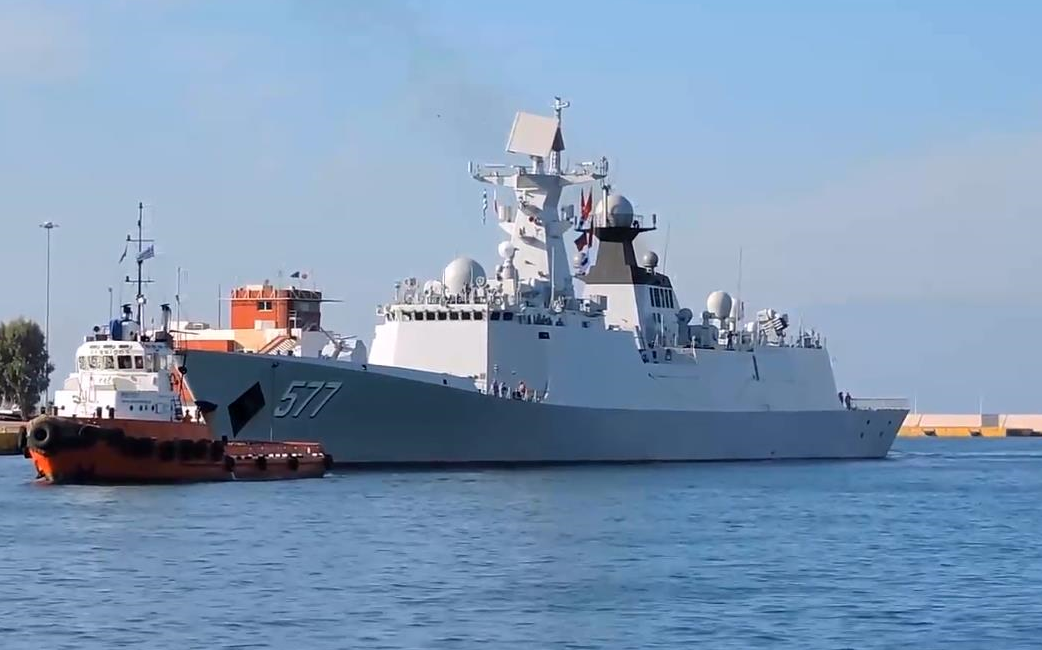 【中国海军】054a型导弹护卫舰"黄冈"号(577)抵达比雷埃夫斯港(2017