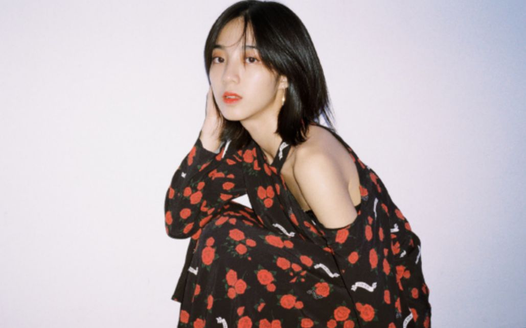 人不彪悍枉少年:杨夕成美艳名模,花彪回国当众求婚:嫁给我吧!