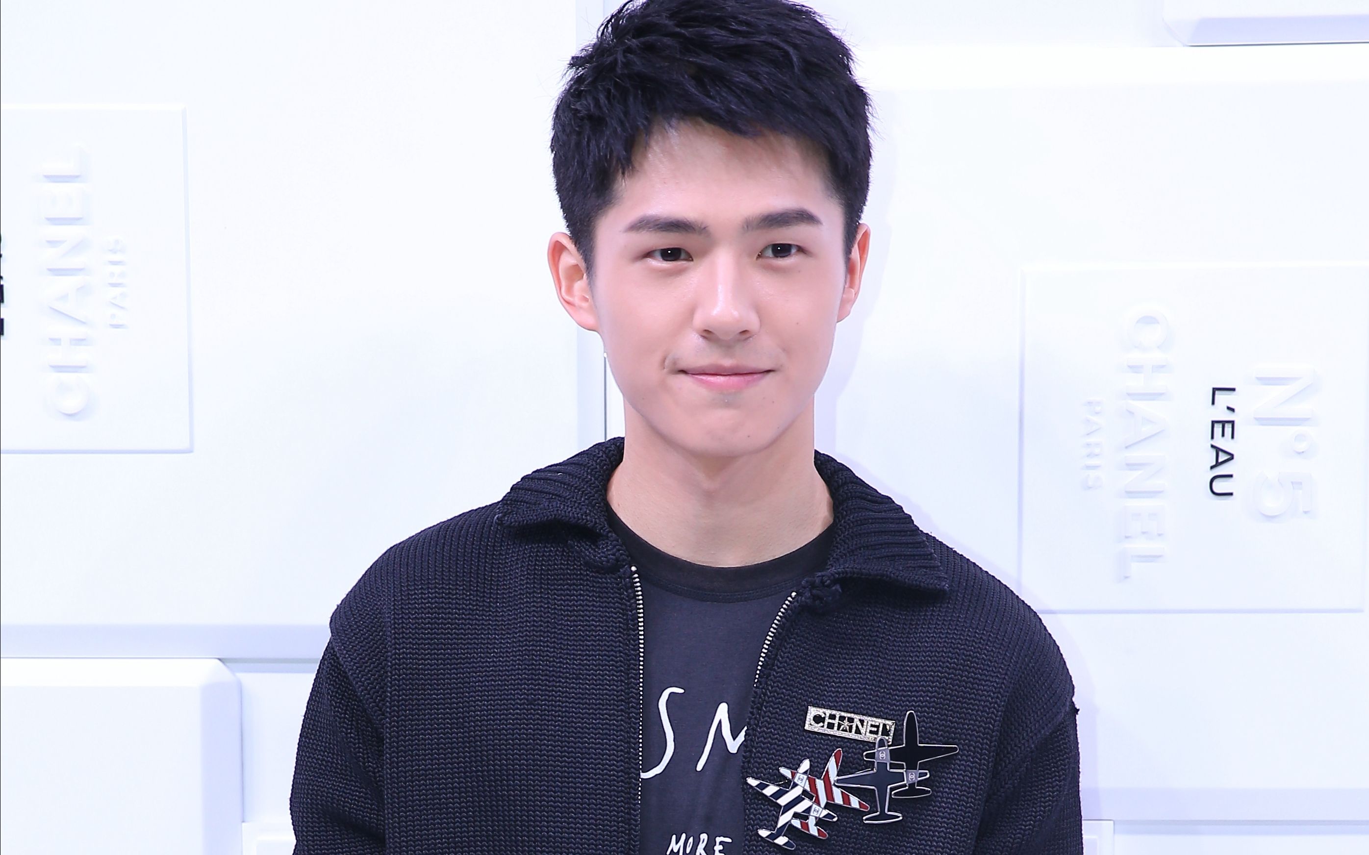 【haona访问】20160920刘昊然《凤凰视频》专访香奈儿活动"到底会送给