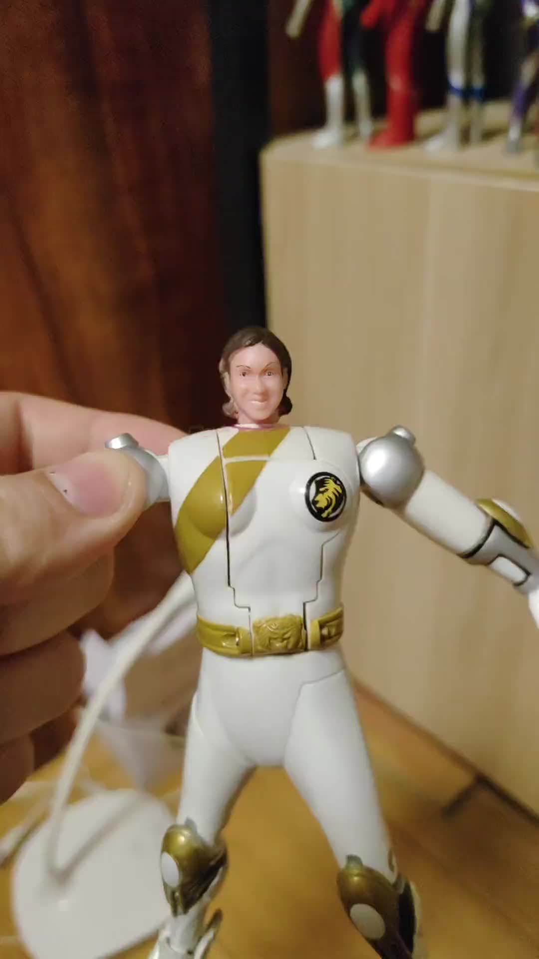 白牙吠:欧拉欧拉欧拉#超级战队 #恐龙战队 #百兽战队