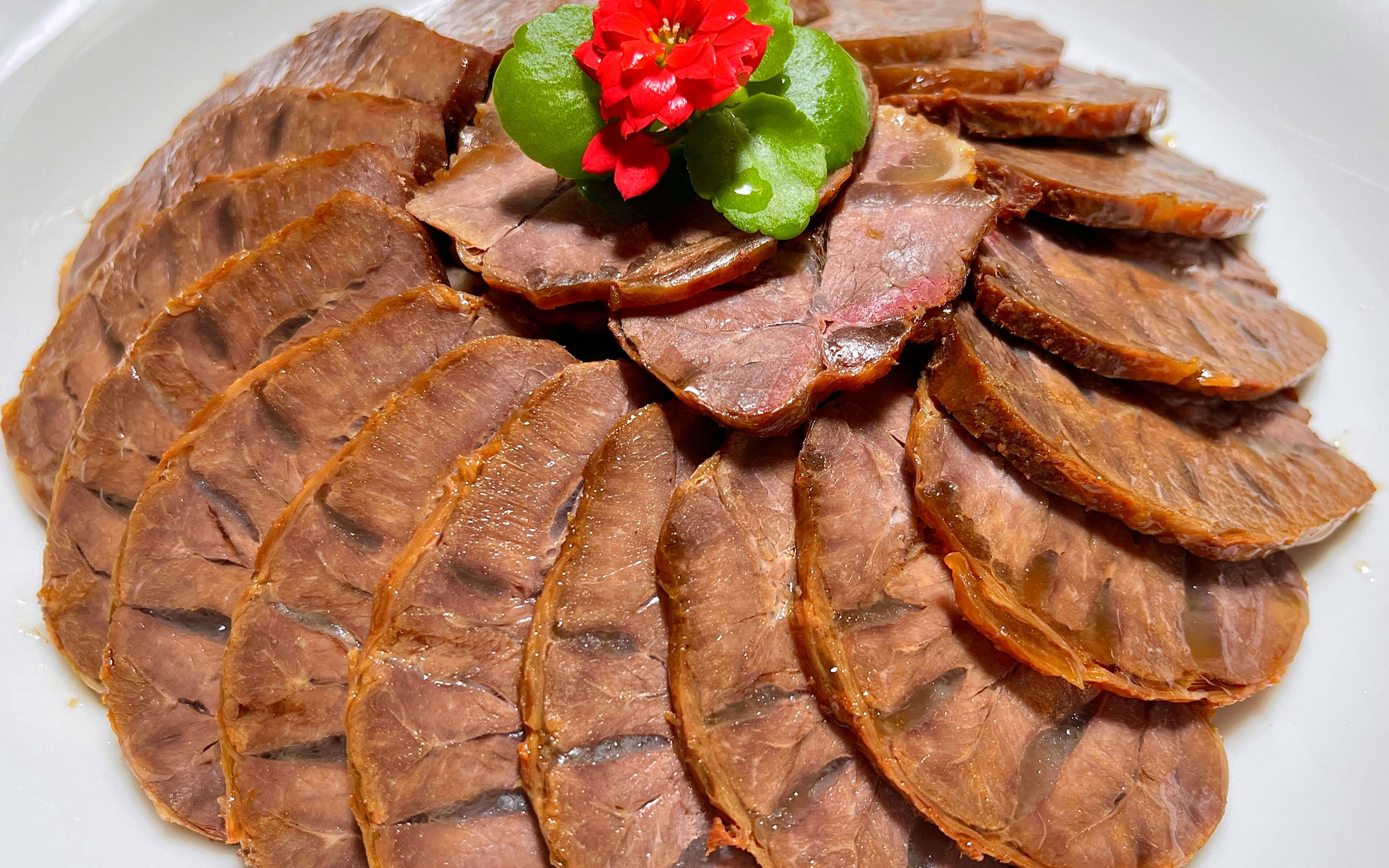 20年秘制酱牛肉配方,原来诀窍这么简单,酱香浓郁,怎么切都不散