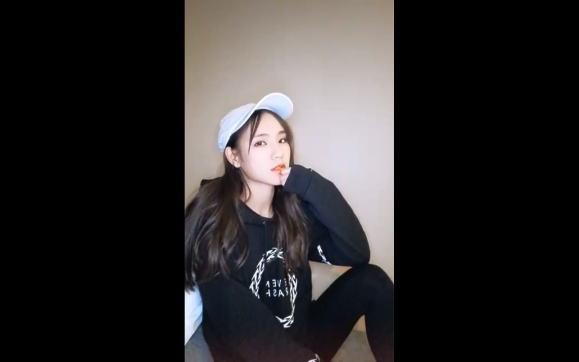 【gnz48左佳】异地直播糖,双担饭头隔空晒左左_哔哩哔哩 (゜-゜)つロ