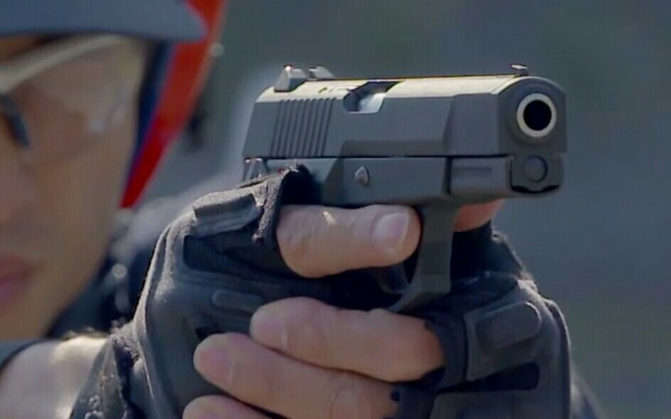 中国警用92式手枪15米精度射技巧微课程