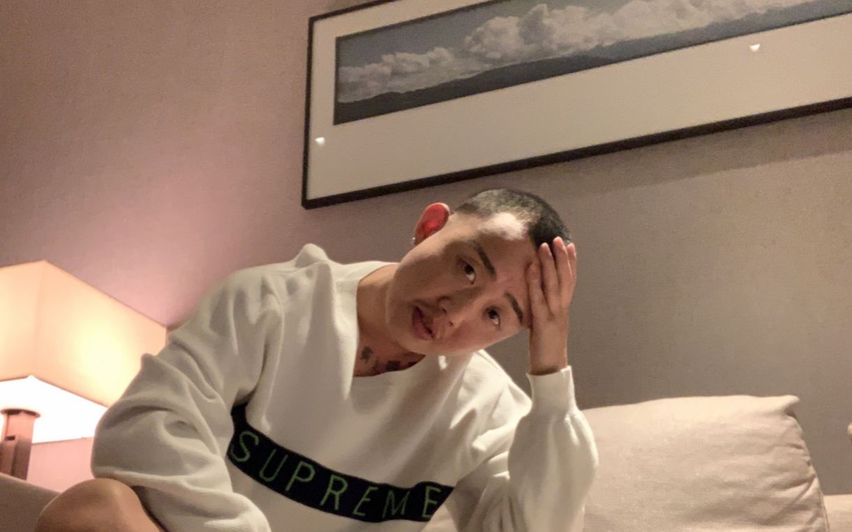 终于gai爷回应微博暗讽某万你不要把蛋糕弄脏了