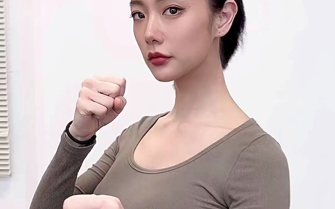 克拉拉 认真对待每个角色 流浪地球2 流浪地球2太好哭了 变身就得来点