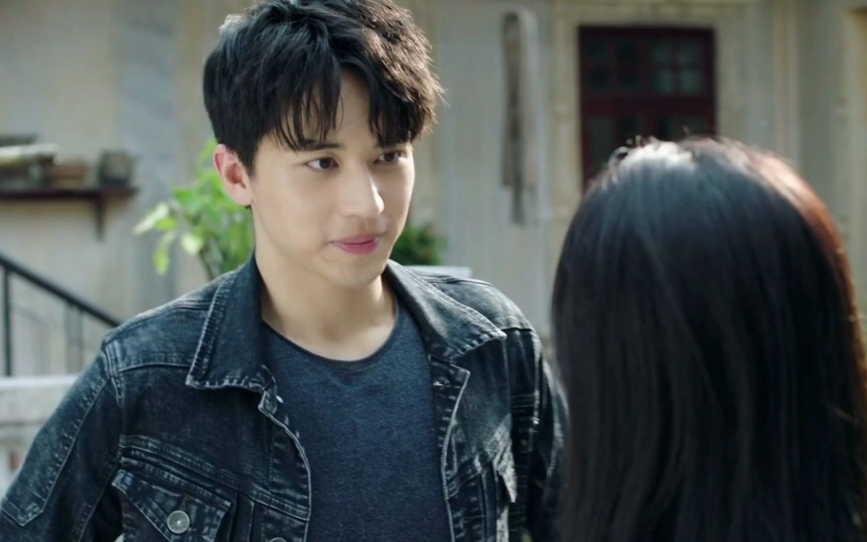 欧小剑把马晓晓原地扛起来庆祝结束地下恋这里真是秀到我了