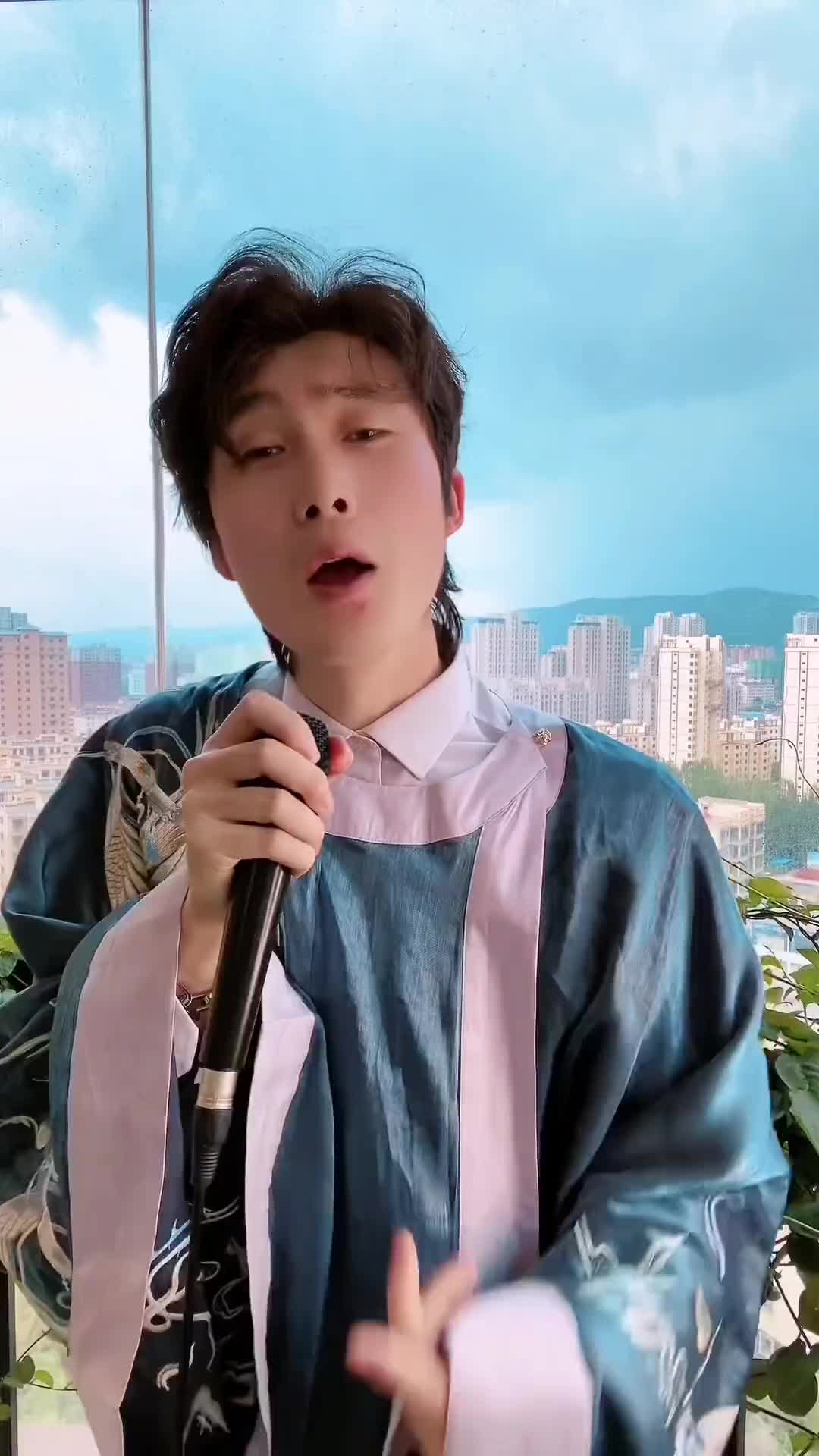 都七夕节了你还不过去吗你让牛郎织女怎么相见抖音音乐人唱歌给你