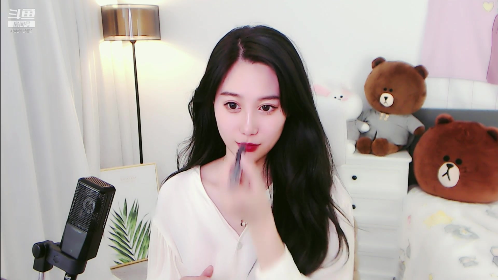 [恩熙ovo] 11月6日 23点-3点 直播录像回放 (有删减)2_哔哩哔哩 (゜