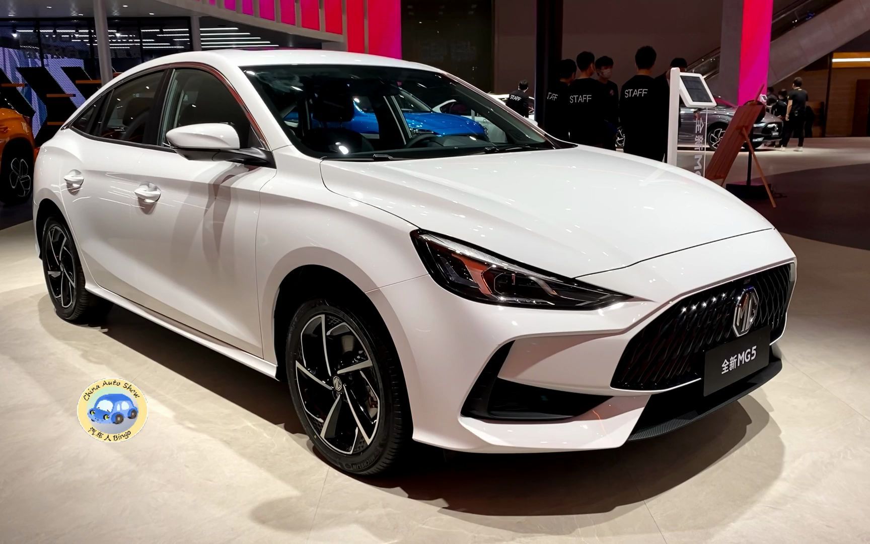 2021款名爵mg5车展实拍,外观内饰静态体验后,买不买自己看着办_哔哩