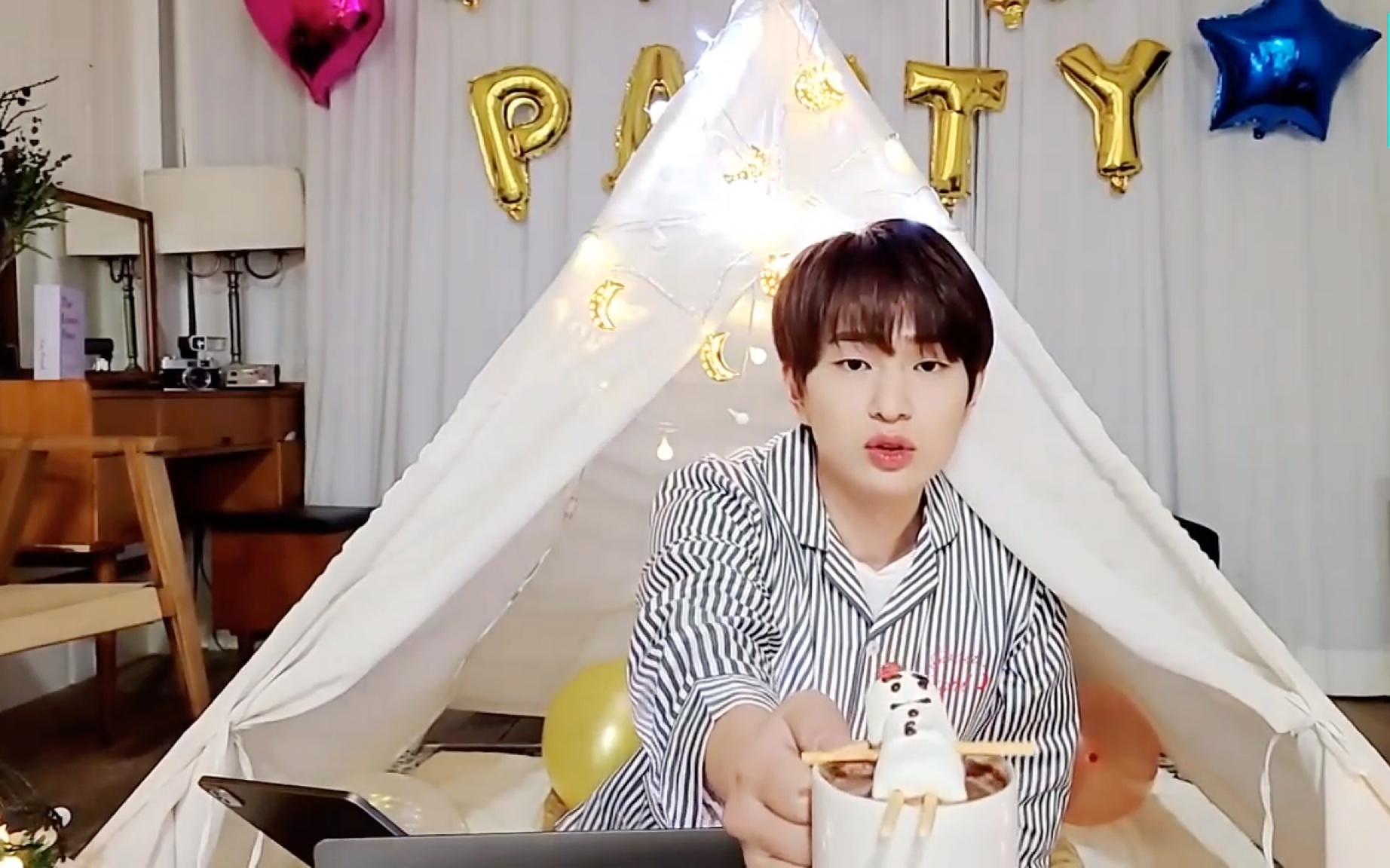 【温流】【两站联合】201214shinee温流( 李珍基) vlive生日直播上部