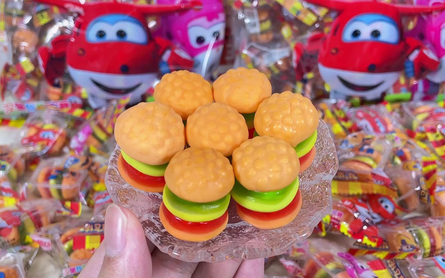 你小时候肯定吃过得汉堡糖!吃起来酸酸甜甜的