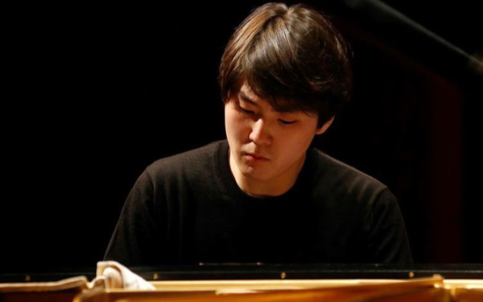 赵成珍演奏德彪西“金鱼” SeongJin Cho Plays Debussy's 'Poissons d'or' ('Golden fishes')哔哩哔哩bilibili