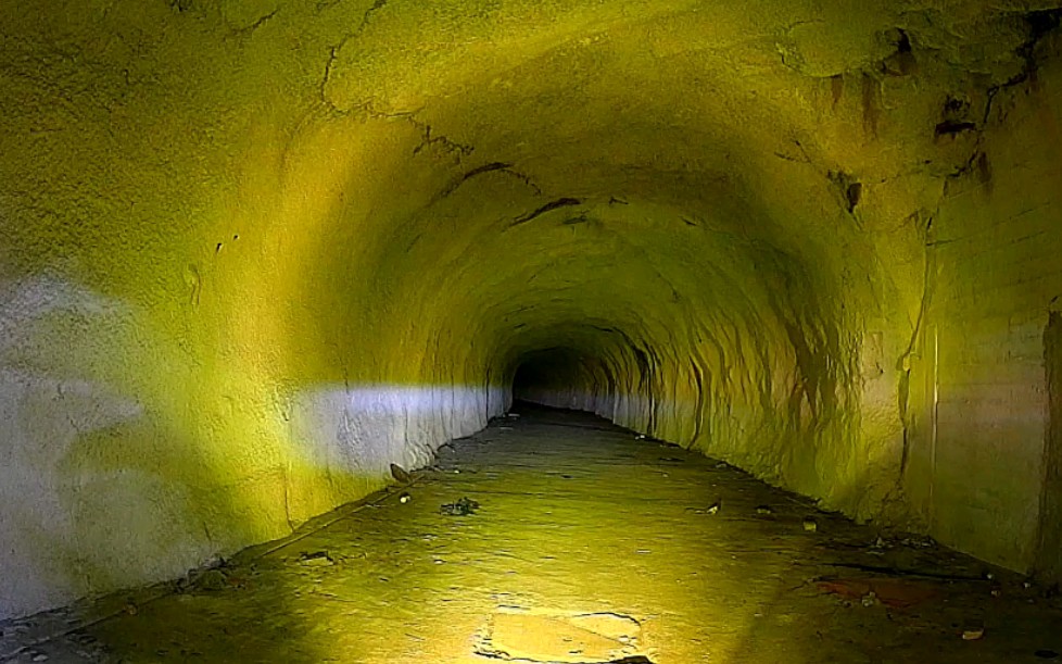 废弃防空洞探险#凯越500f