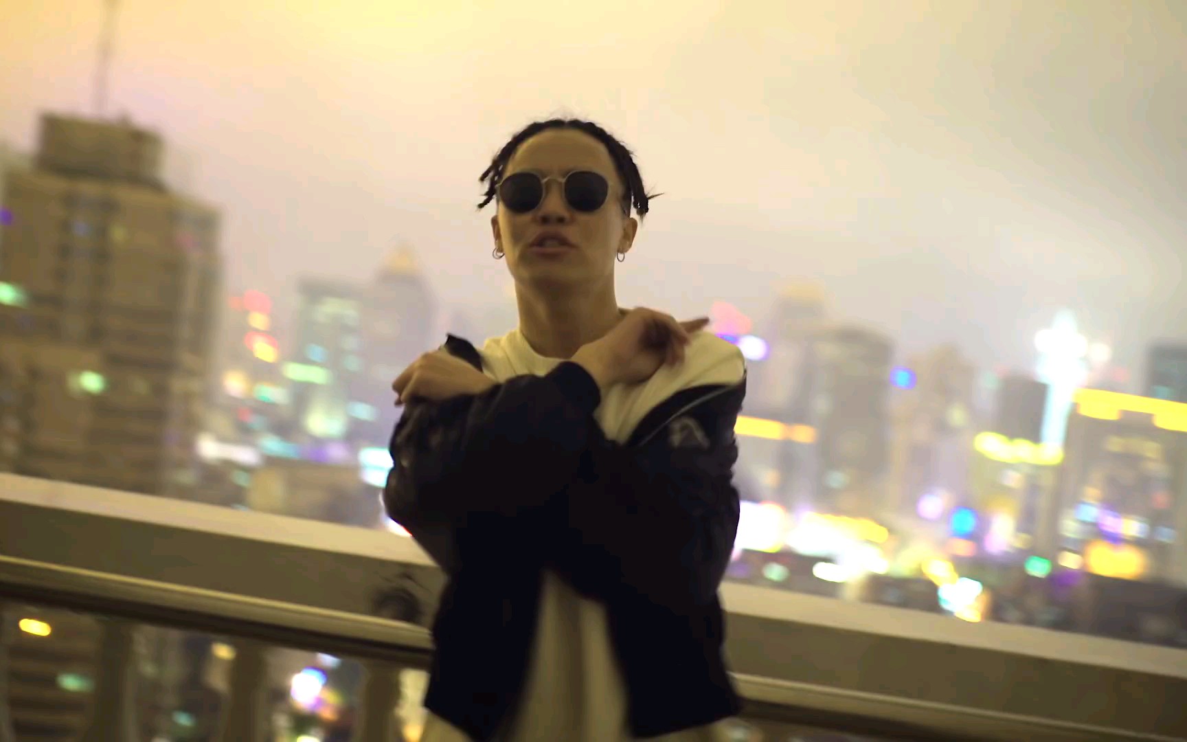 被小觑的blowfever洗脑作品storm吹超清原版mv