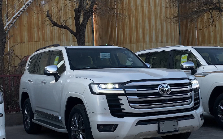 高端越野车丰田酷路泽