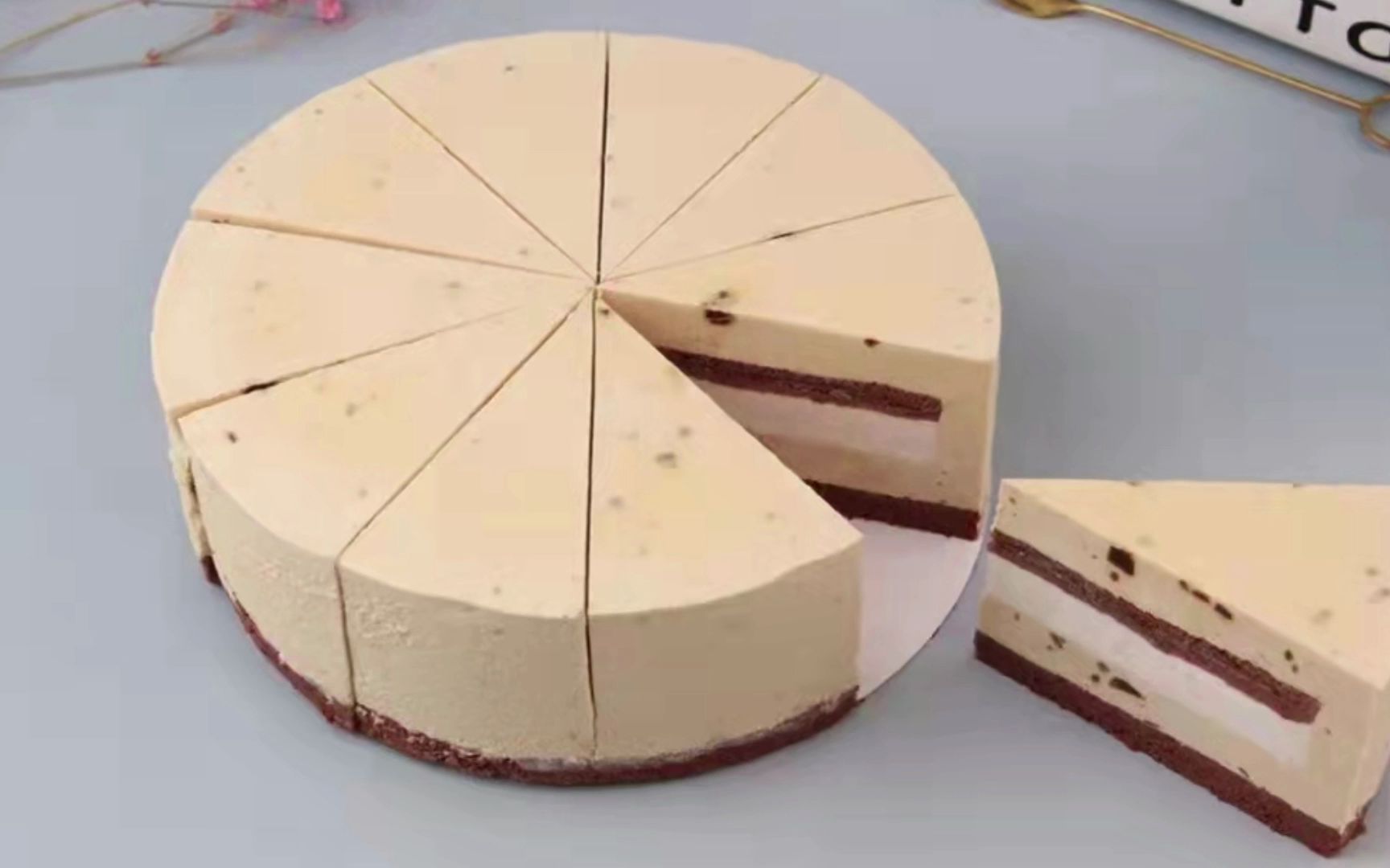 超声波慕斯蛋糕切割机-圆形冷冻蛋糕分割设备-自动上水洗刀