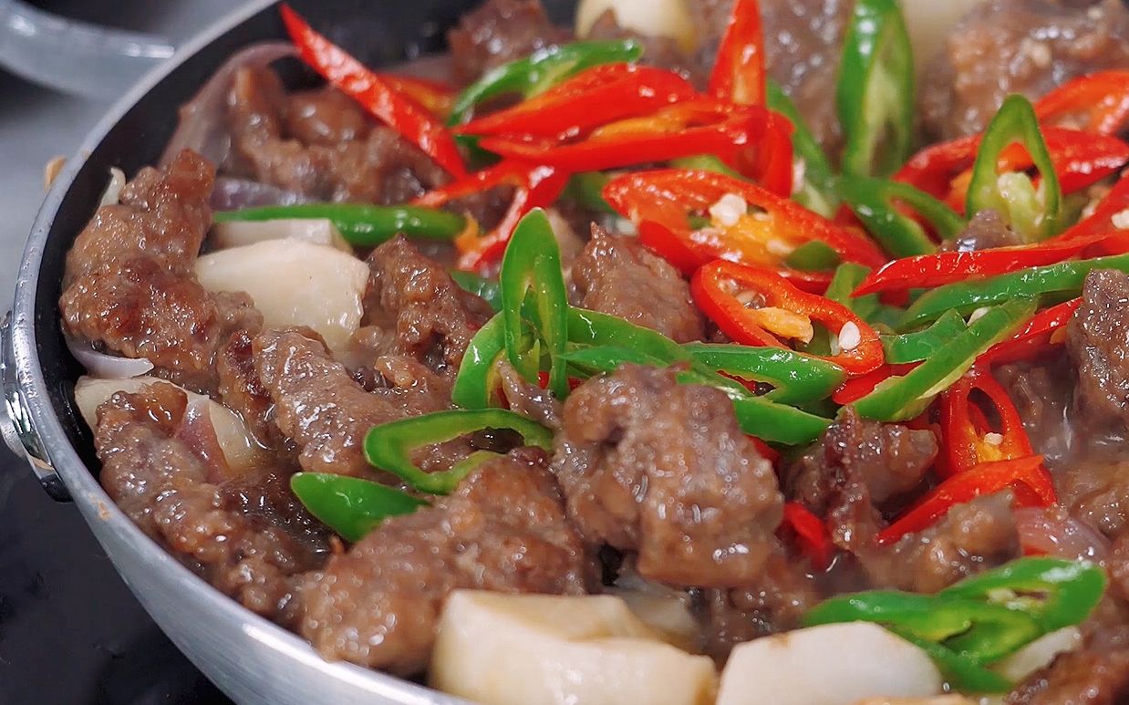 超无敌软嫩多汁牛肉搭配软糯芋头啊啊好吃疯掉了嫩牛芋头煲