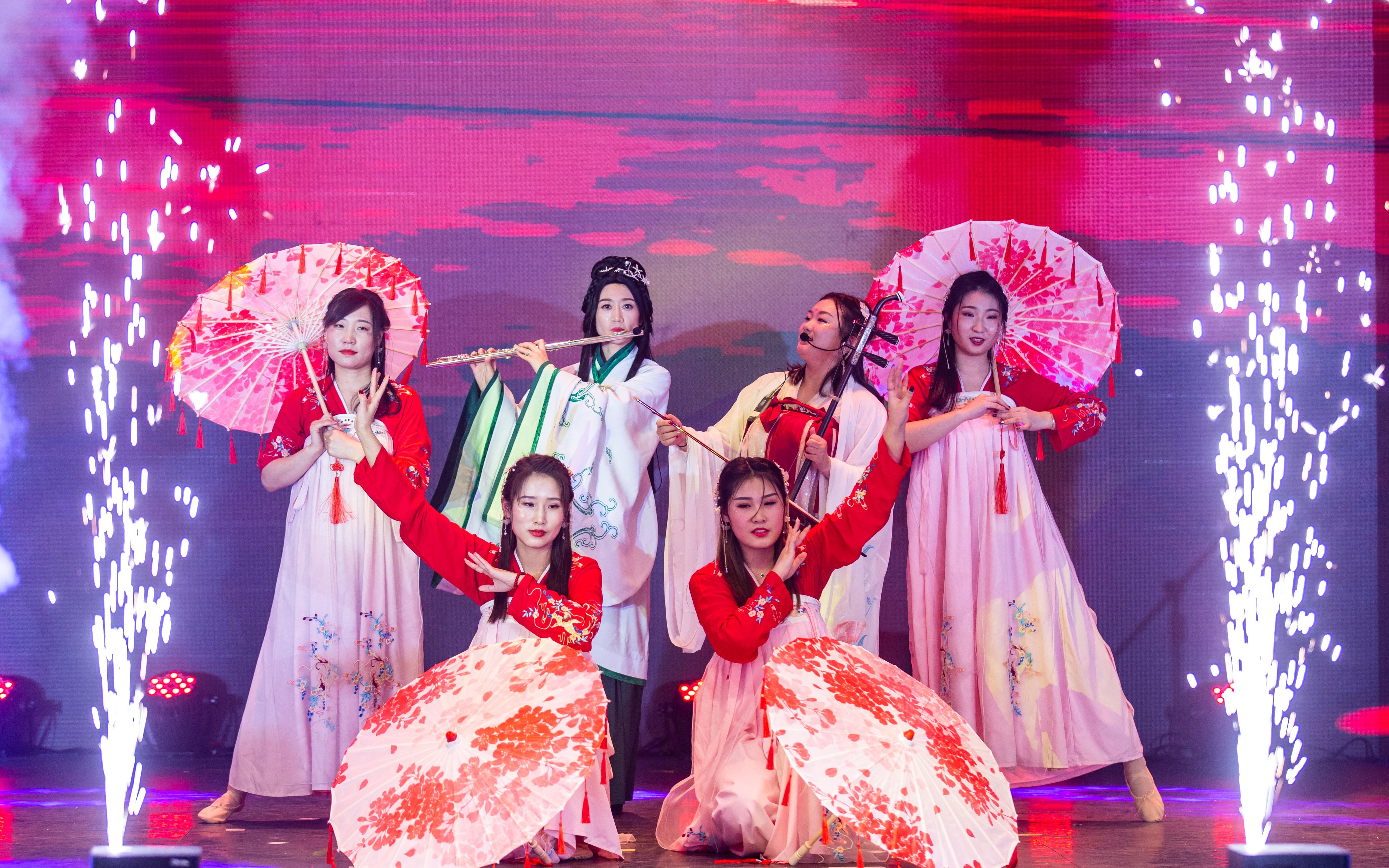 【牵丝戏】歌伴舞汉服舞蹈乐器伴奏thk辽宁2019忘年会现场直拍