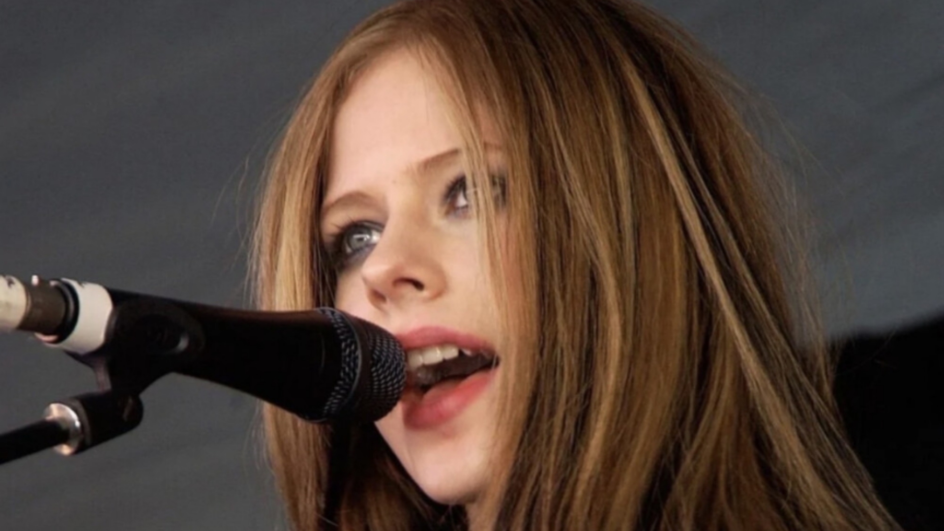 艾薇儿 清唱成名作 滑板男孩