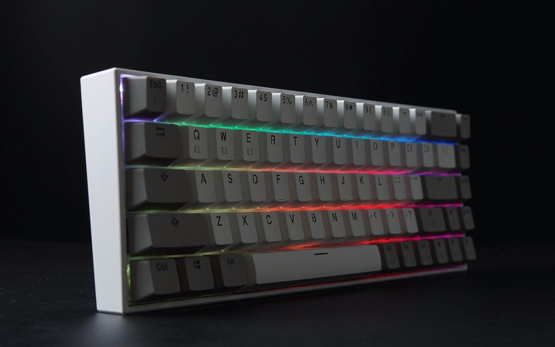 这才是它的完全体!腹灵f12 rgb机械键盘上手