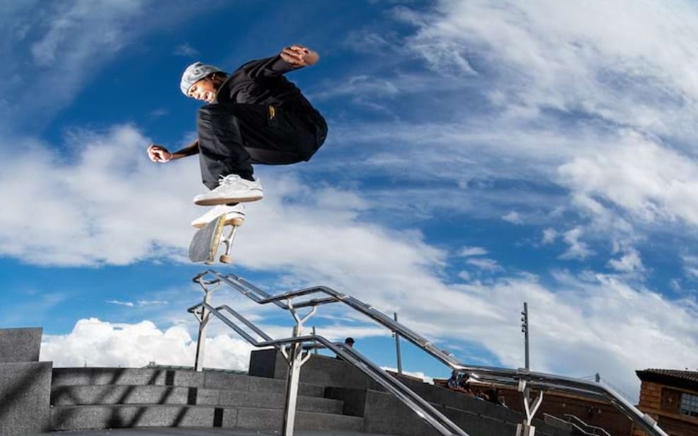 小火人戴上铁面具!