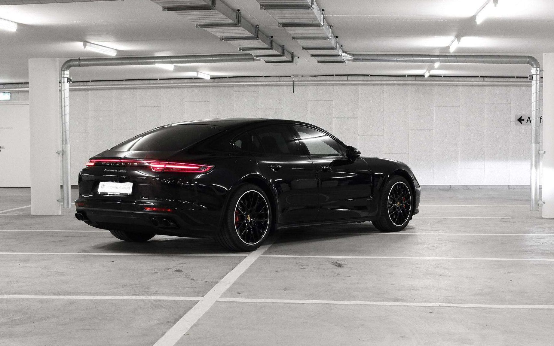 广州增城保时捷帕拉梅拉老款改新款前脸led大灯尾灯_哔哩哔哩 (゜-゜)